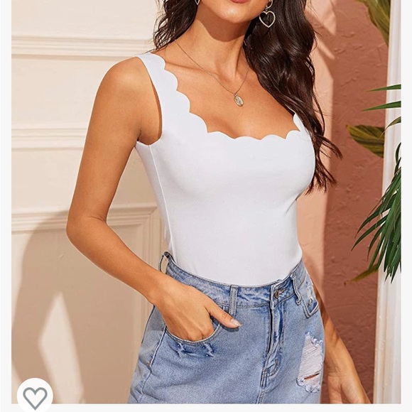 White scalloped tank top new without tags size large - Picture 1 of 4